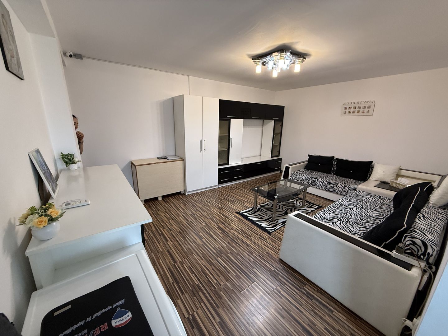 Ap 2 camere 46 mp mobilat/utilat+ loc parcare - Măgurele ! - Poză 2