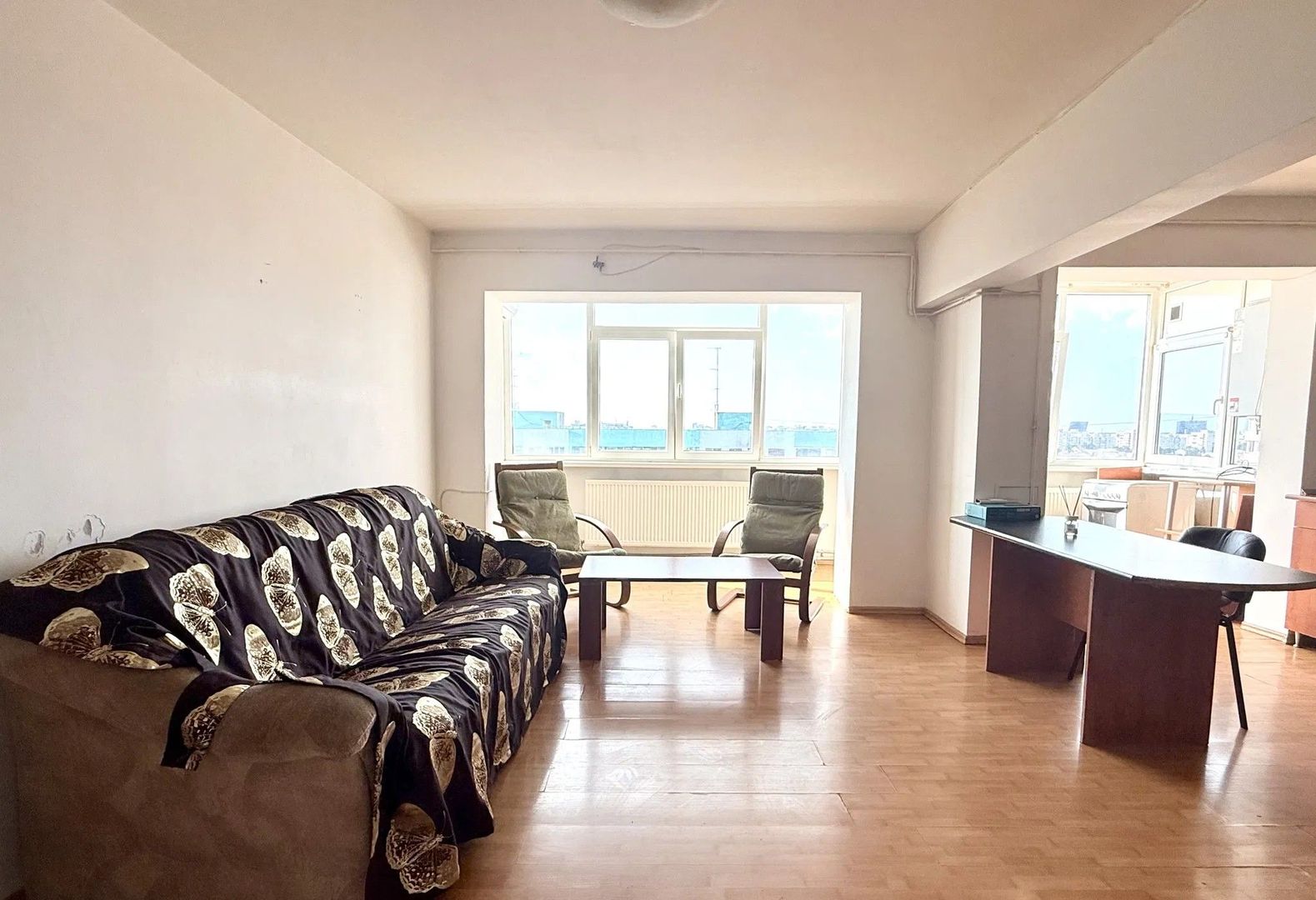 Apartament amplu si luminos, trei camere decomandat, Nicolae Titulescu - Poză 2