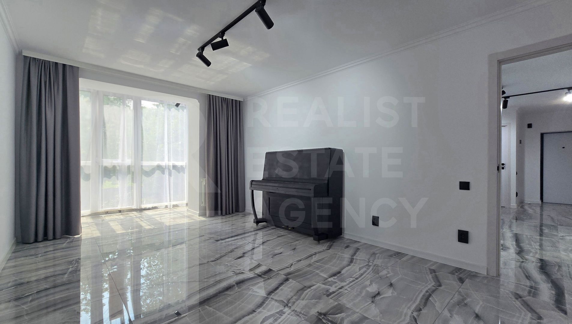 Vânzare, apartament, 2 camere, str. Alba Iulia, Buiucani - Poză 1