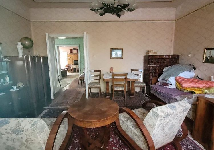 Casa de inchiriat, str Unirii cu teren de 7 ari - Poză 3