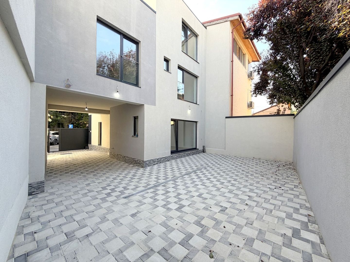 Casa S+P+2E | 2026, 15 mp terasa si parcare în curte – zona Tei - Poză 1