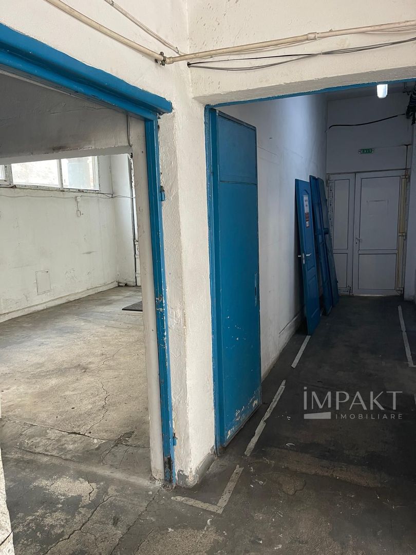 Hala de 250 mp la inchiriat open-space zona Piata 1 Mai - Poză 12