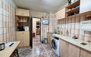 Apartament cu 3 camere, decomandat, zona Vest - Poză 5