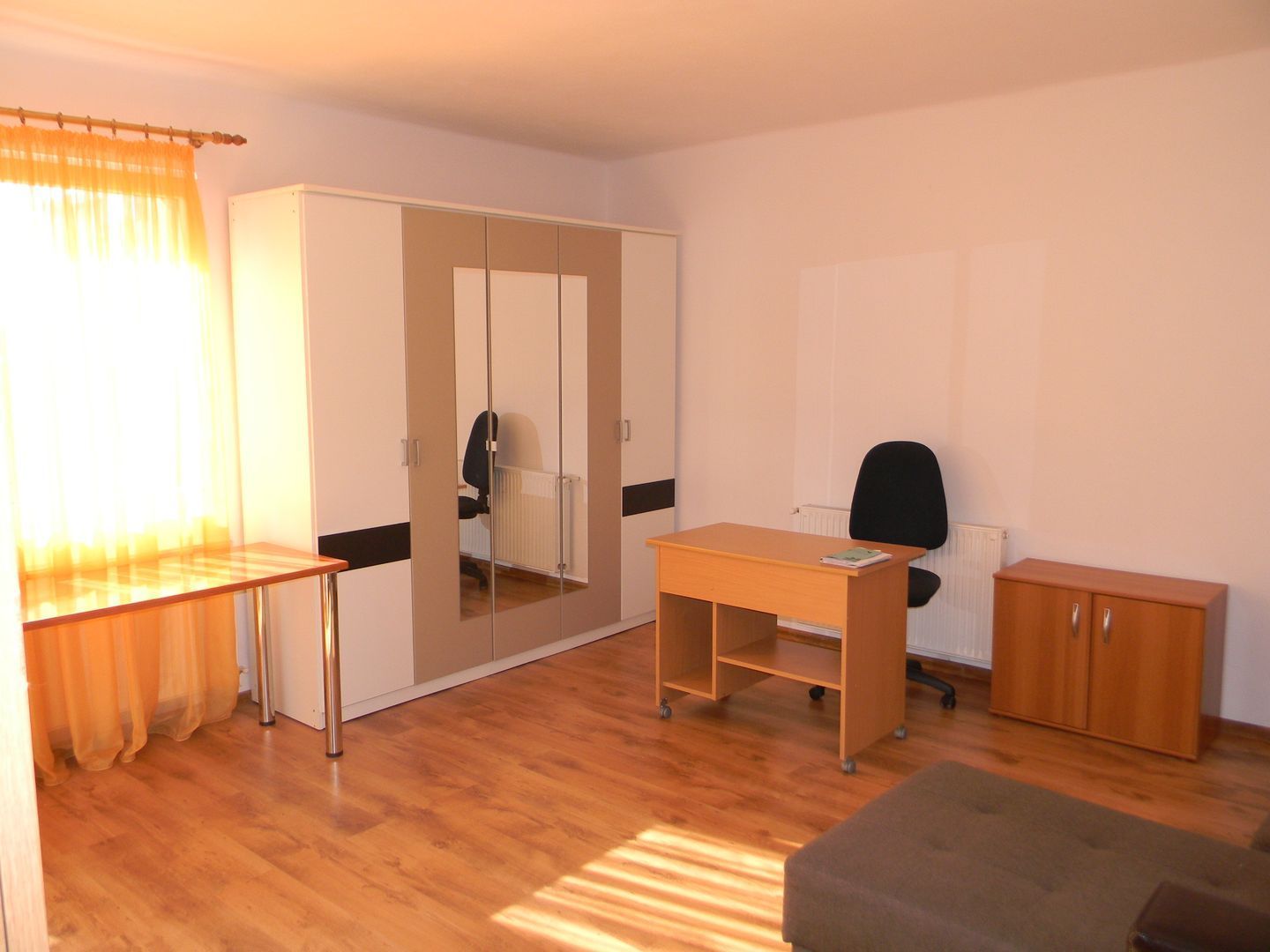 Garsoniera FAGET ,bloc de apartamente! - Poză 5