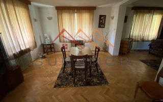 Vila de vanzare, teren 3100 mp, 7 camere, 6 grupuri sanitare, 3 CT, an 1997 - Poză 11