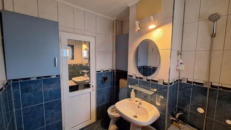 🏛️ De închiriat 2 camere, Micro 20, 350 euro/luna - Poză 9