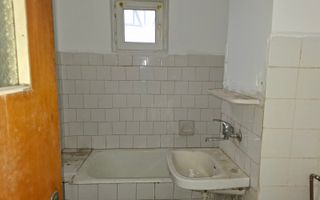 4 Camere Central - Liceul Mihai Viteazul - Poză 3