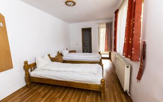 Pensiune 10 camere in statiunea Muntele Baisorii - Poză 19