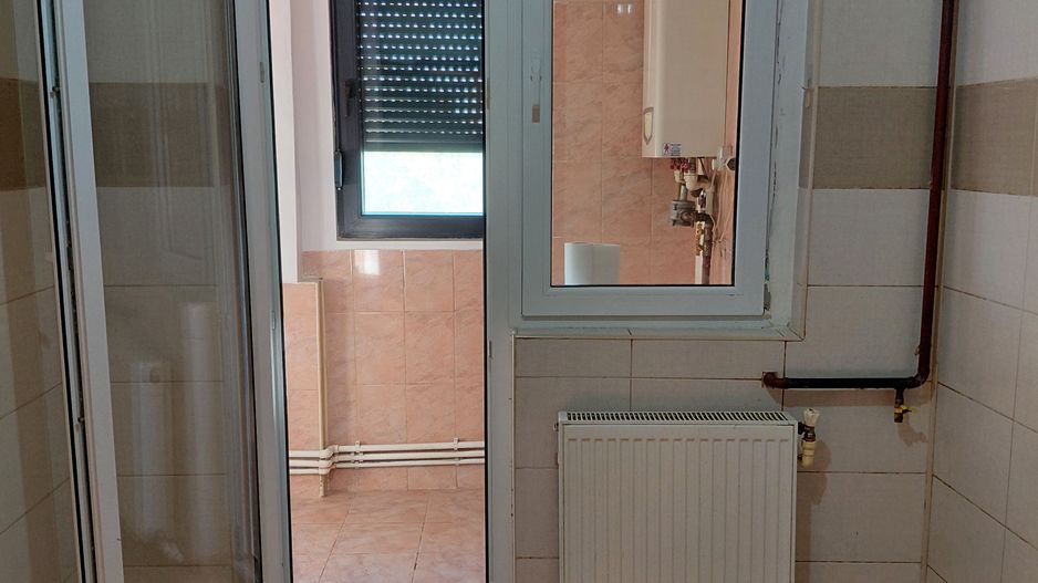 Apartament 2 camere, Tiglina 2, etaj 4,  balcon mare, liber! - Poză 13