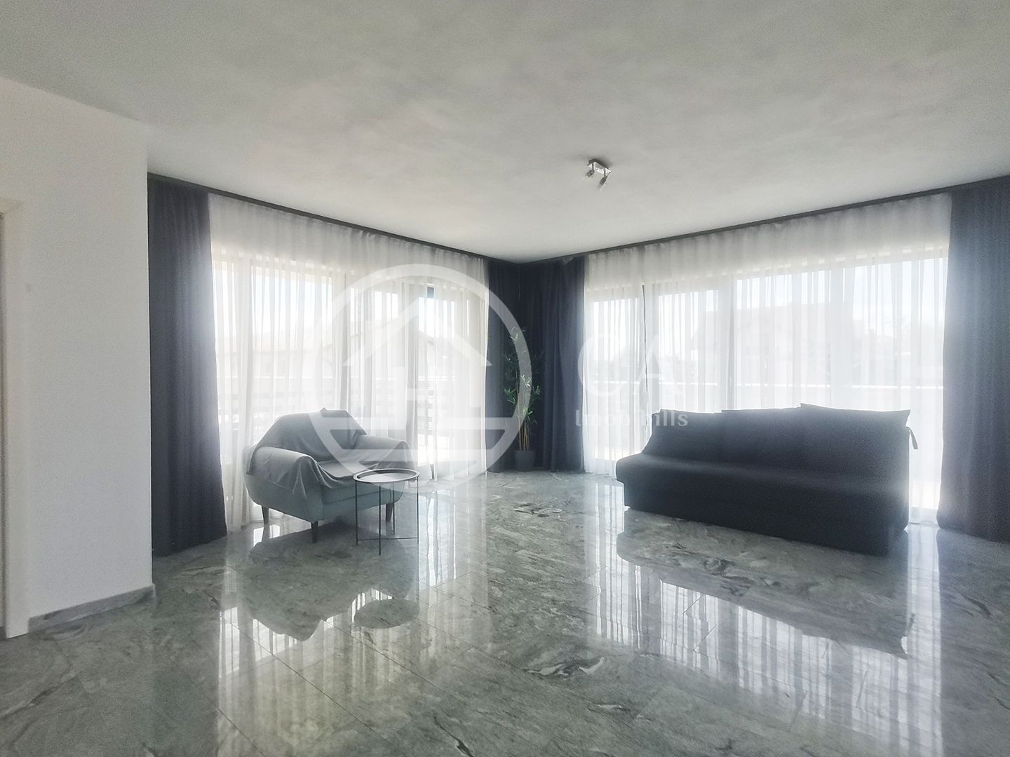 Casa de închiriat cu 3 camere în Cihei, Oradea - Poză 3