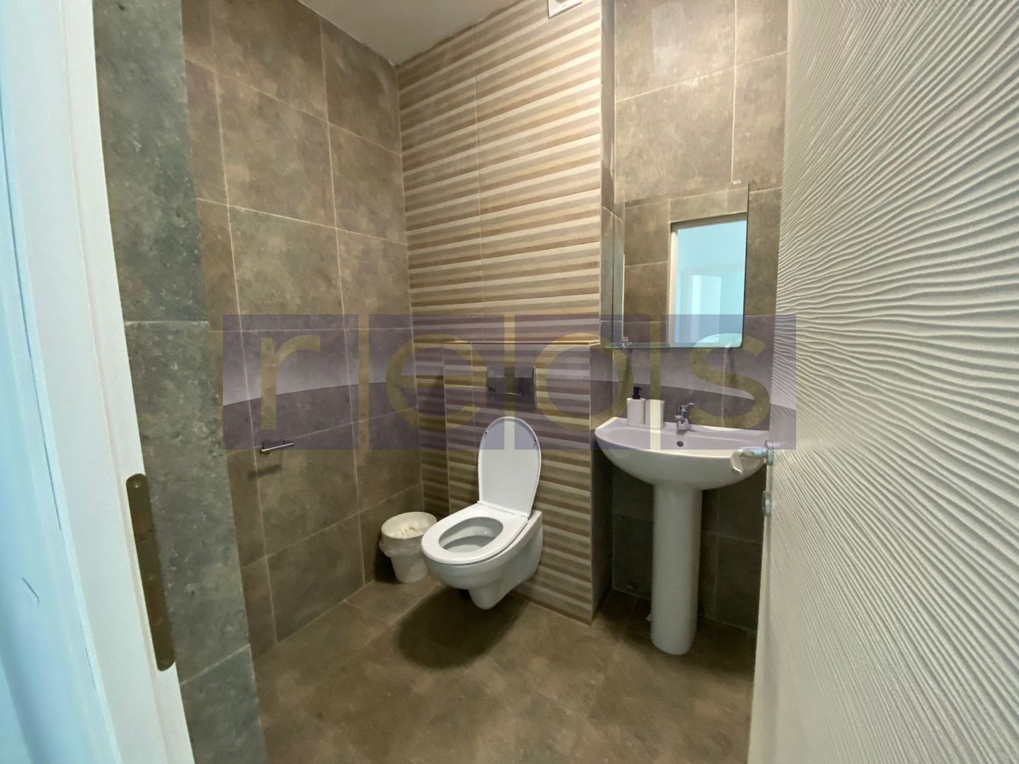 DE VÂNZARE APARTAMENT | 2 CAMERE | ZONA BĂNEASA - Poză 6