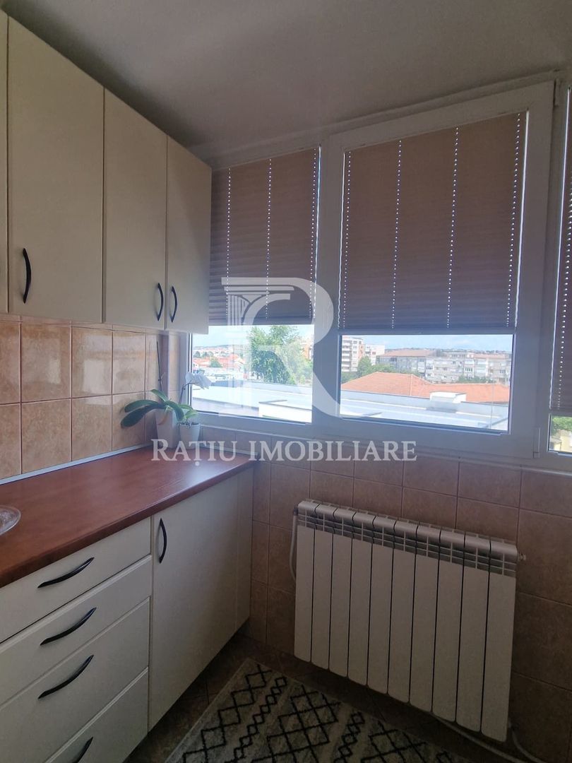 Apartament cu 3 camere | Zona Biserica Emanuel | Oradea - Poză 12