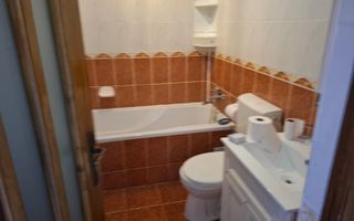 🏡 APARTAMENT CU 3 CAMERE DE ÎNCHIRIAT | 2 BĂI | ZONA CENTRALĂ – SIBIU - Poză 4