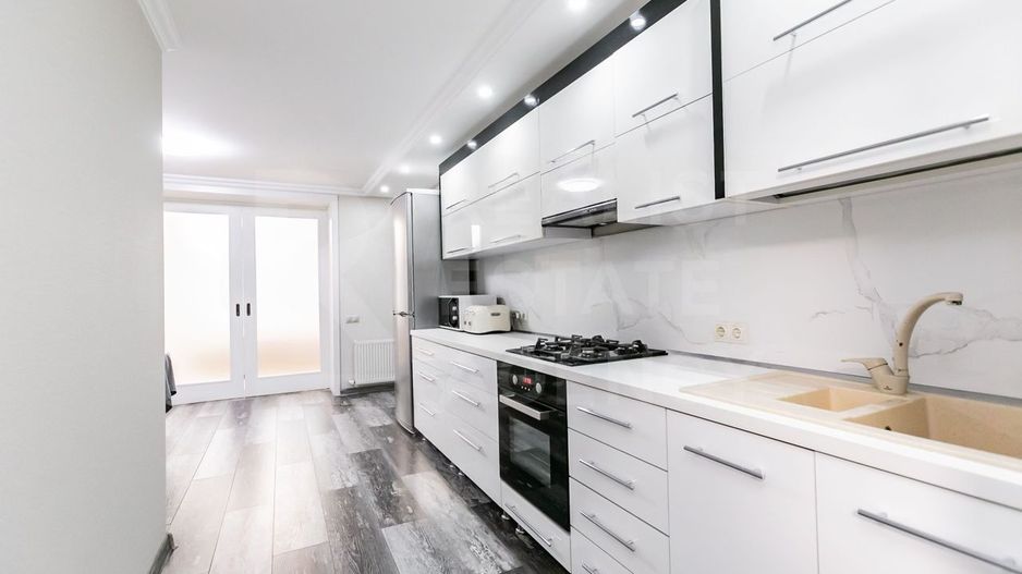 Chirie, apartament, 4 camere, str. Nicolae Titulescu, Botanica - Poză 1