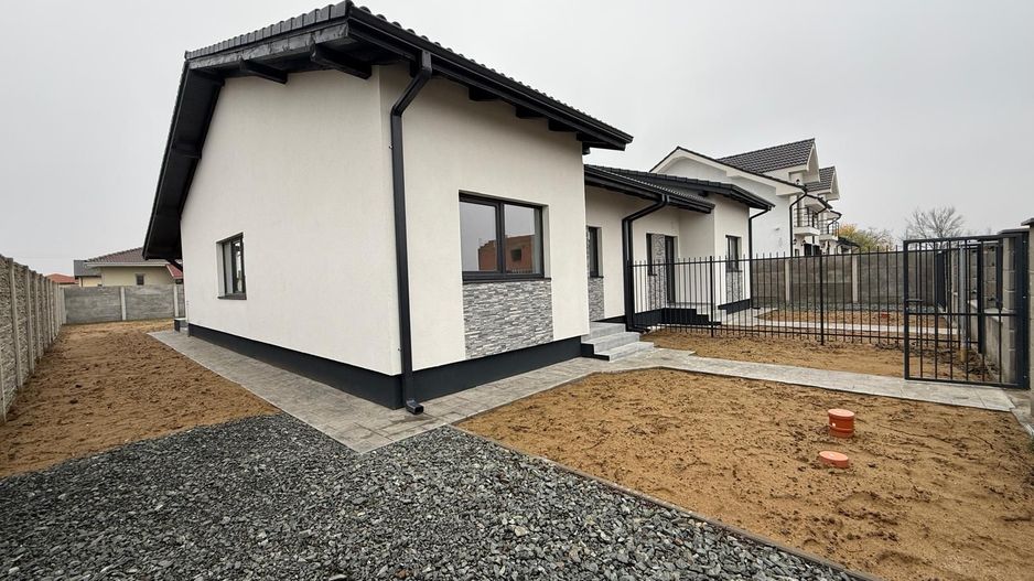 Duplex pe parter – compartimentare excelentă, teren generos. - Poză 2