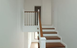 Duplex cu 5 camere despartit prin camera tehnica in Dumbravita - Poză 2