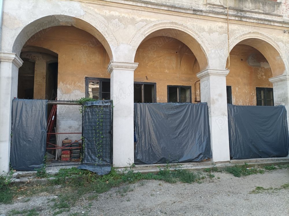 Vand apartament la parter in zona ultracentrala Satu Mare - Poză 2