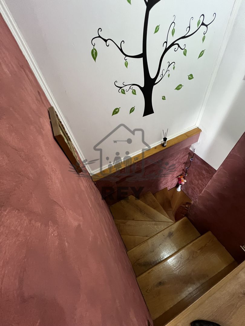 De vanzare- Apartament 3 camere str Luptei - Poză 8