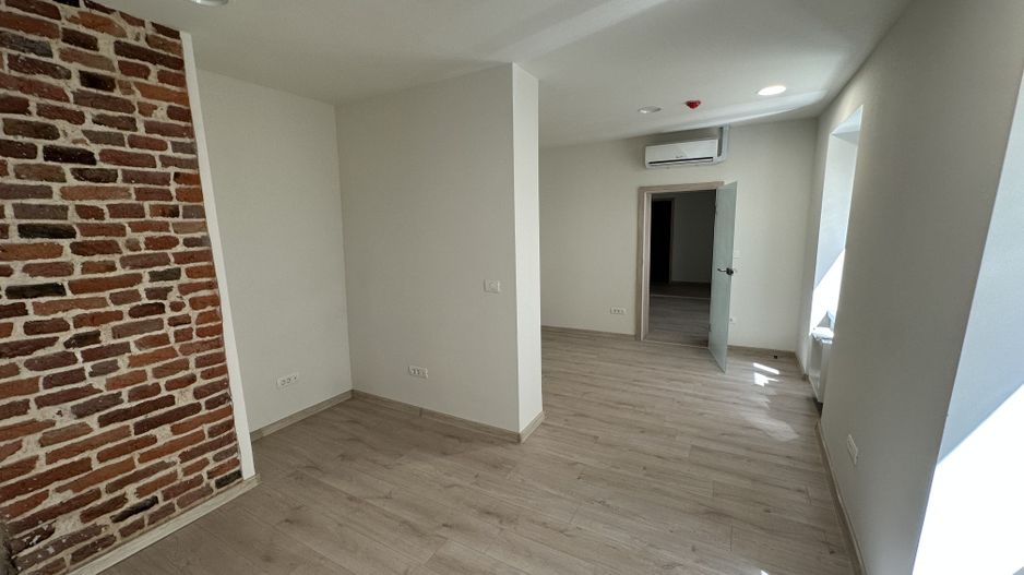 Spatii de birouri Ultracentral suprafață  de 66.7  mp - Poză 5