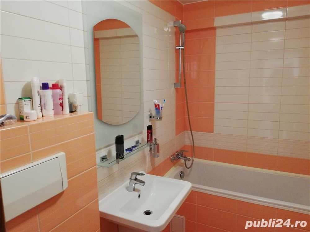 Vanzare Apartament 3 Camere Decebal bloc din 2009 - Poză 1