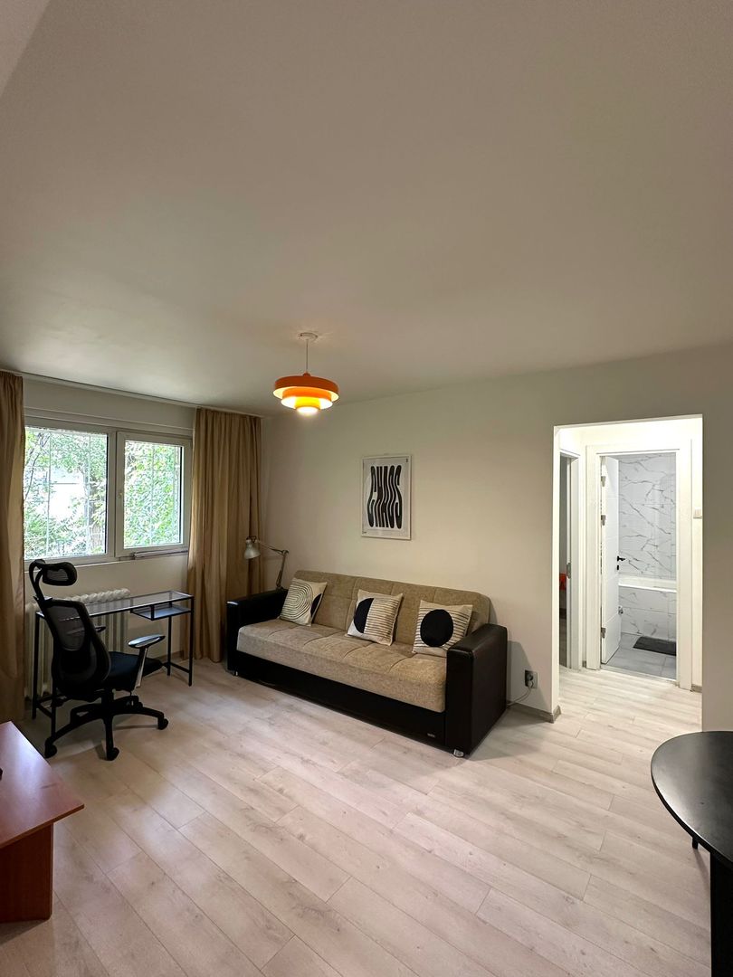 Apartament 2 camere - Piata Victoriei - - Poză 2