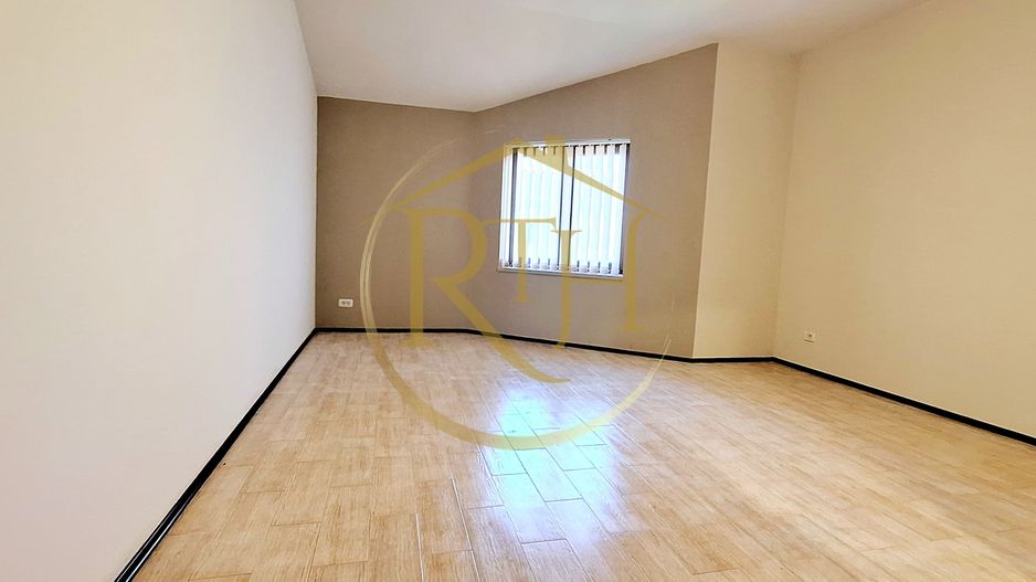 Oferim spre inchiriere, casa cu 4 camere pentru locuit sau birouri, Mehala - Poză 9
