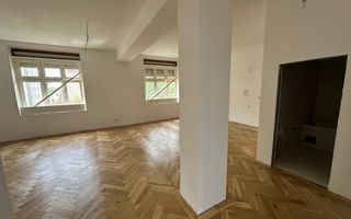 Apartament renovat în clădire istorică - are garaj - Poză 19