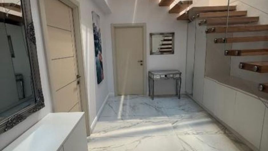 Apartament 4 camere de inchiriat Herastrau tip duplex - Poză 3