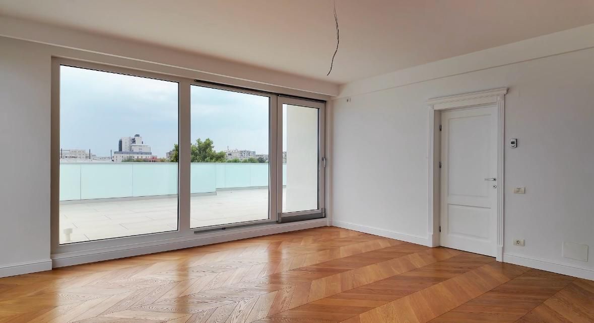 Penthouse cu 4 camere in zona Unirii, parcare si boxa in subteran - Poză 5