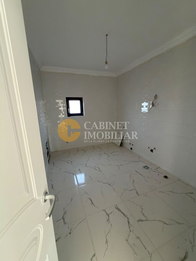 🏡 VILĂ DEOSEBITĂ 250 MP UTILI,1800 MP TEREN , TUTORA –  187.000 €! 🏡 - Poză 12