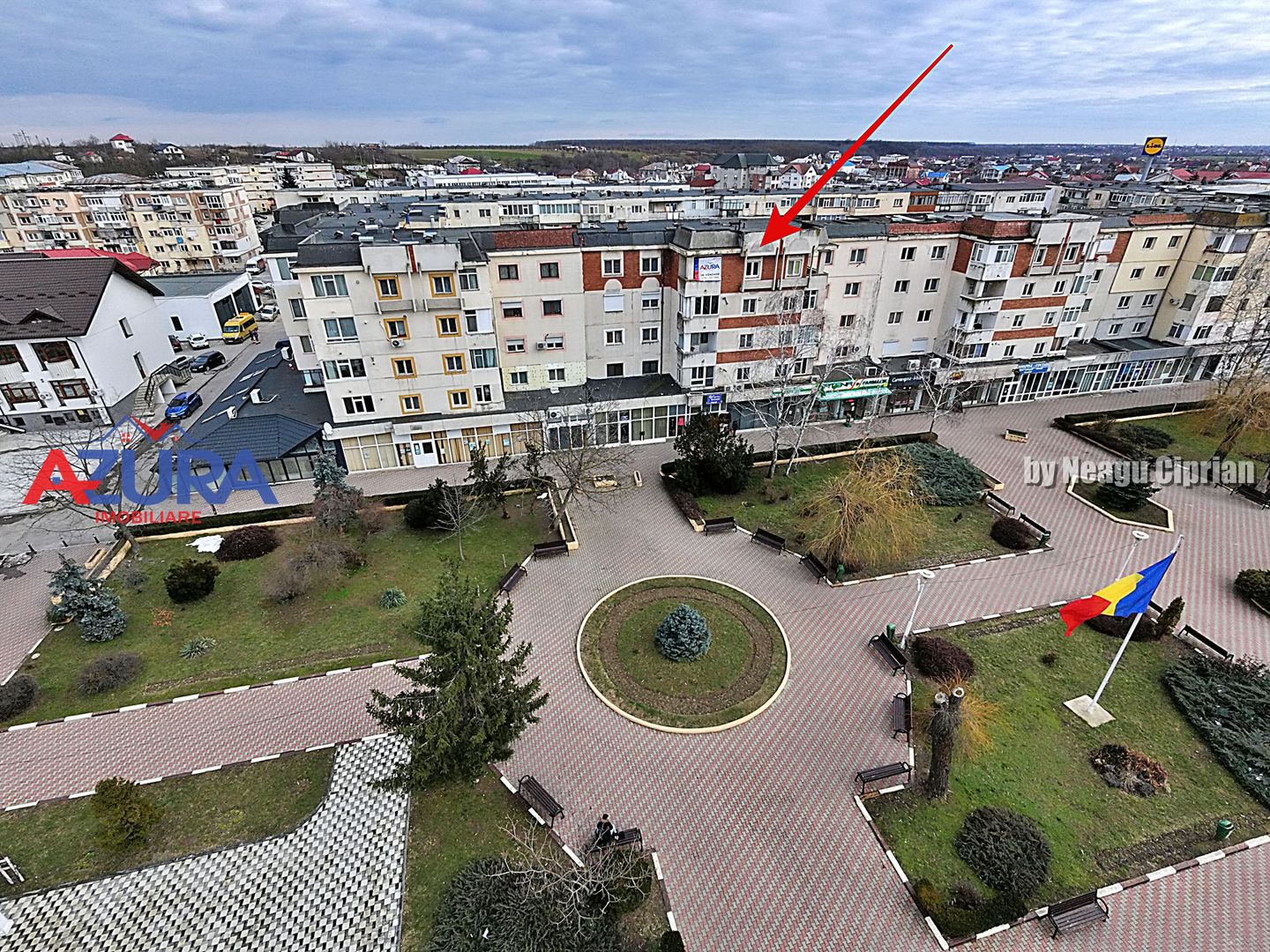 Apartament 3 camere, Ultracentral, Costesti - Poză 1