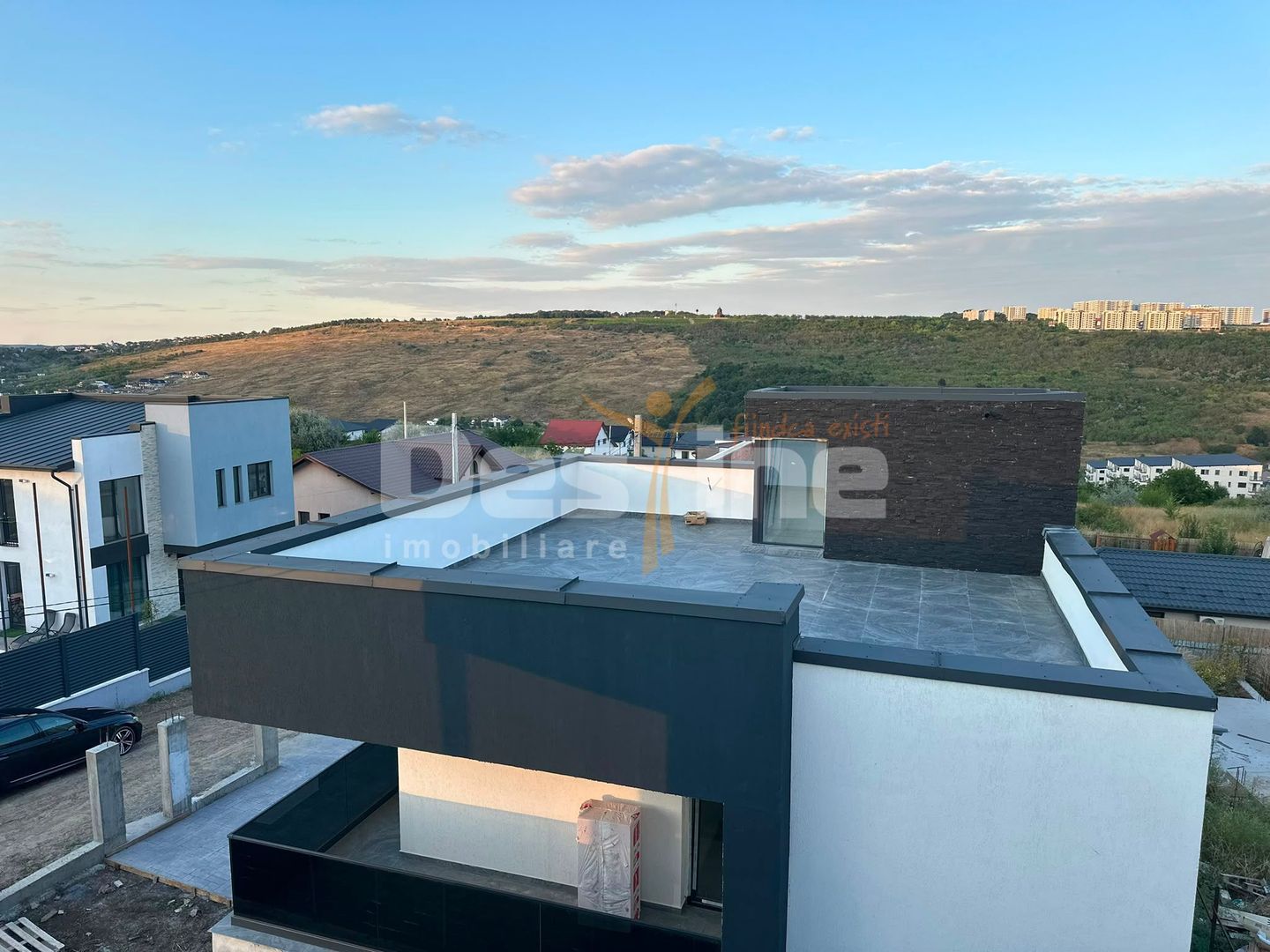 Casă individuală în Rediu – confort, terasă panoramică și acces rapid - Poză 4