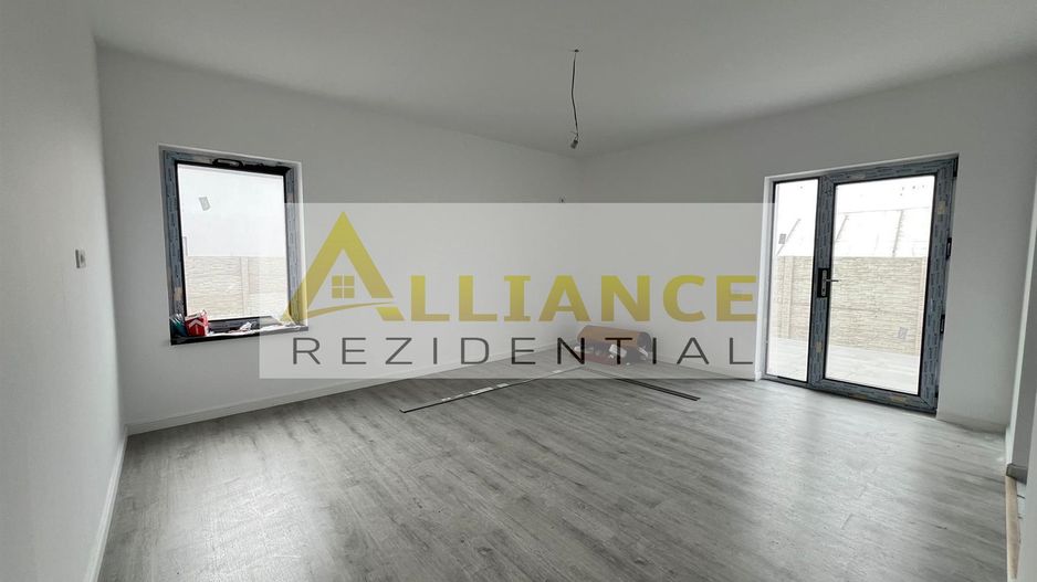 Casa Individuala P+M - 4 camere - Pompa de Caldura-Panouri Solare - Poză 10