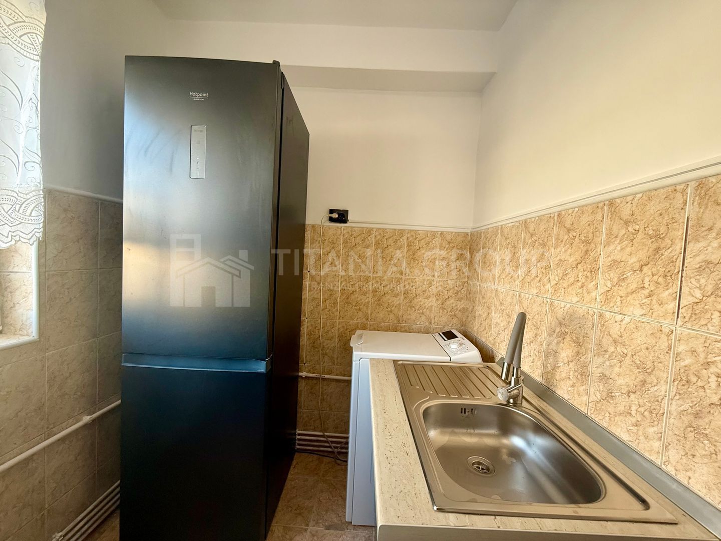 Garsoniera decomandata, etaj intermediar - Zona Tractorul, Coresi - Poză 7