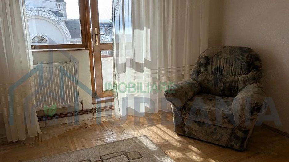 Apartament de vânzare, 3 camere, ultracentral, Pașcani - Poză 3