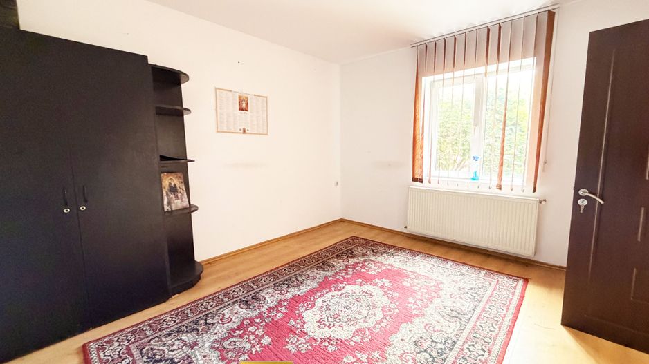 Apartament spațios la parter |ideal pentru locuire, birou, investiție - Poză 2
