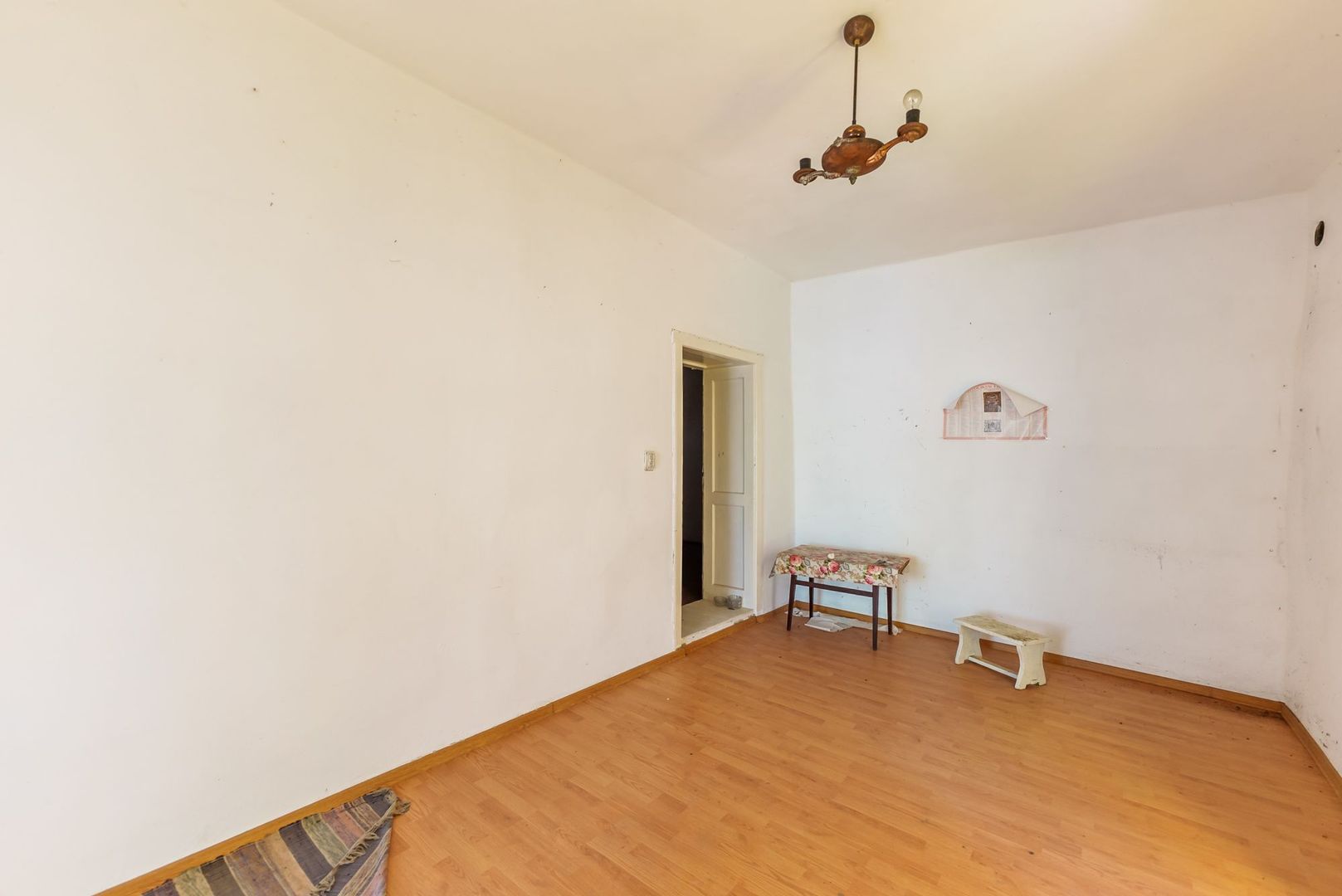 Casă cu potențial în Iratoș - Poză 23