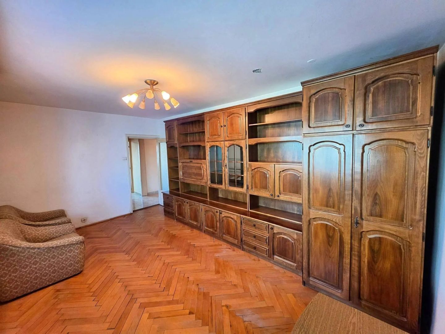 Vand apartament cu 2 camere decomandat in Calea Lipovei - Poză 2