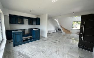 Vand casa in Bucium cu vedere la oras - Poză 2