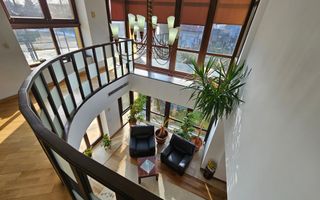 ​Vilă de Lux Unică în Ploiești | 690 mp Utili | Piscină Interioară - Poză 4