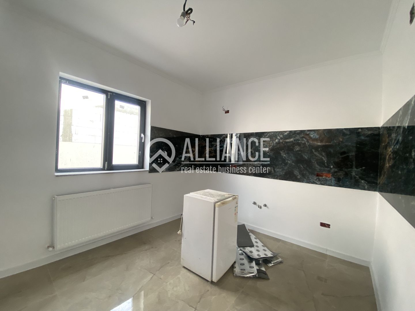 Valu lui Traian (COD 07) Casă P+M cu 5 camere, teren de 517 mp - Poză 10