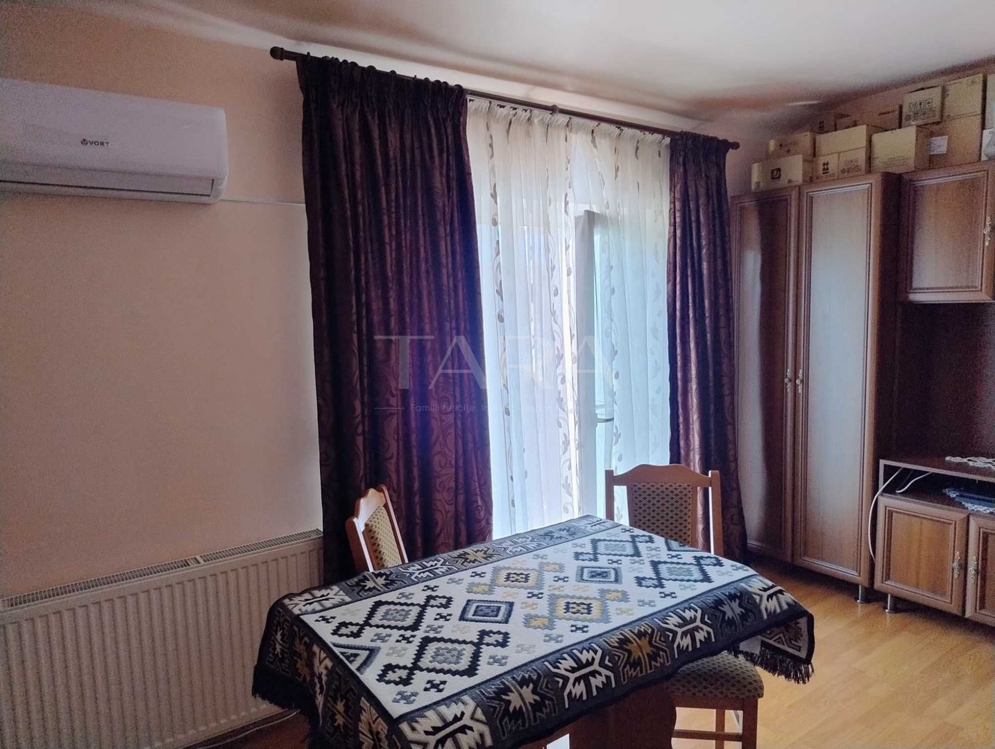 Apartament 2 camere decomandat, cu parcare, confort și accesibilitate - Poză 1