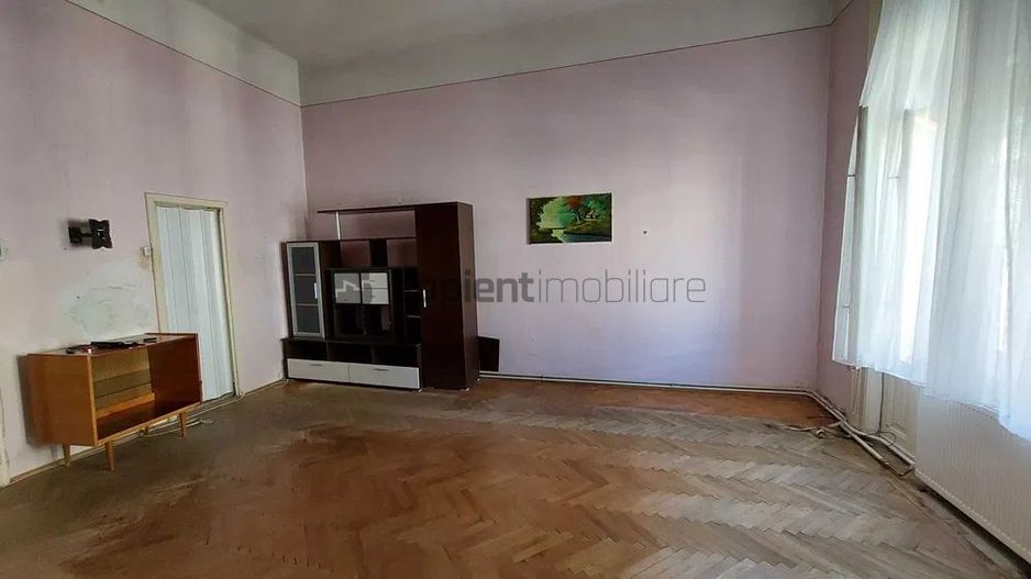 Apartament ultracentral, Palatul Füchsl, str. Independentei - Poză 5