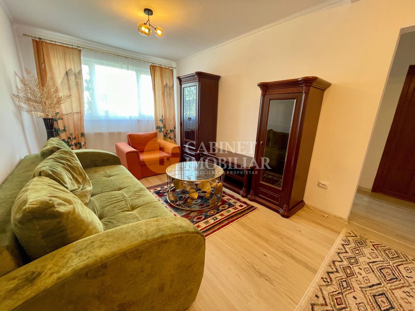 Palas Mall - Etaj Intermediar - 3 Camere - Mobilat/Utilat - Poză 1