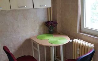 Garsonieră spațioasă 40 mp, mobilată, utilată, Parcul Teilor, Titan - Poză 3