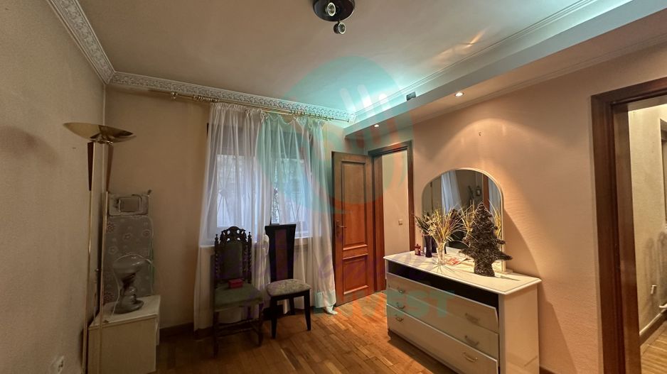 Casa formata din 2 corpuri cu TEREN 433 MP - Poză 12