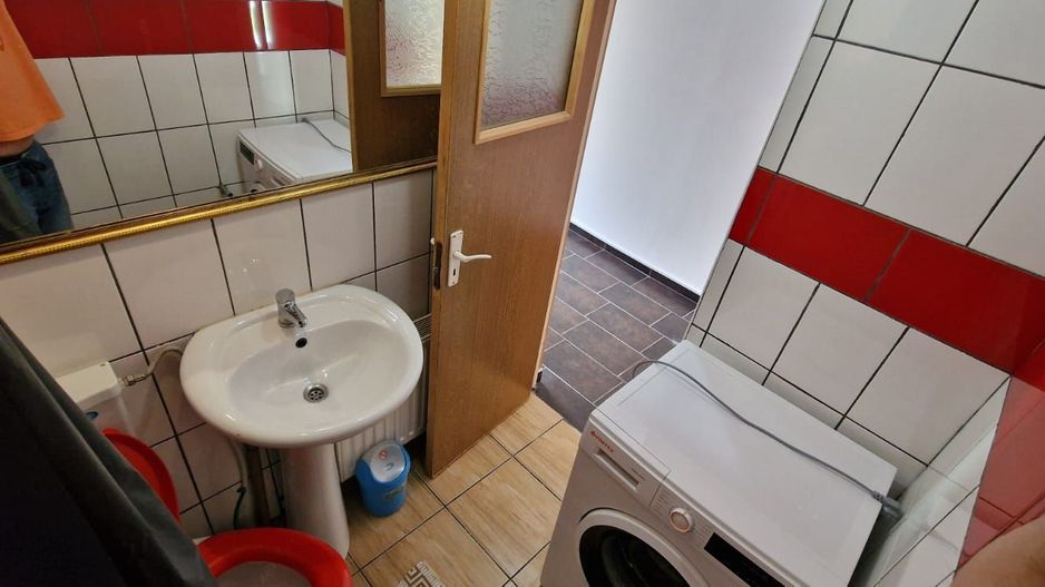 Apartament renovat cu o camera pe 2 nivele | Curte | Parcare | Grigorescu - Poză 17