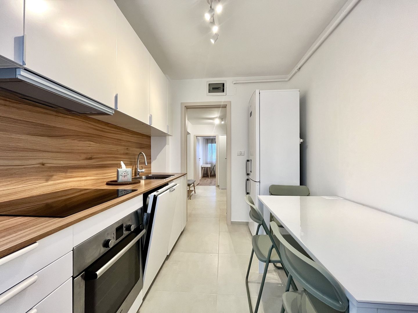 Apartament 3 camere, cu garaj,prima inchiriere, Central - Piața Unirii - Poză 16