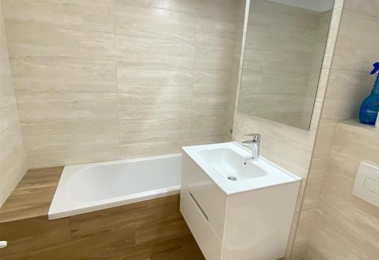 Etaj 1 4 camere  Complexul Studentesc-aproape de Sala Olimpia - Poză 33