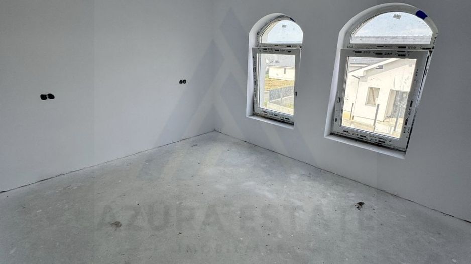 Casa individuala 4 camere P+1 cu teren 290 mp in zona Calea Cisnadiei - Poză 2
